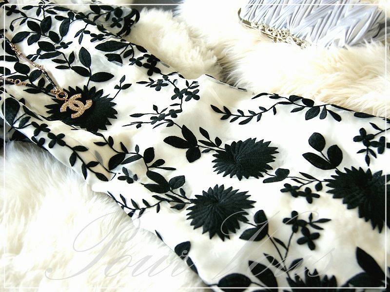 花柄モチーフ 刺繍&レース ワンピース