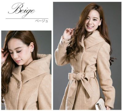 丸襟が可憐なラウンドカラーフェミニンコート