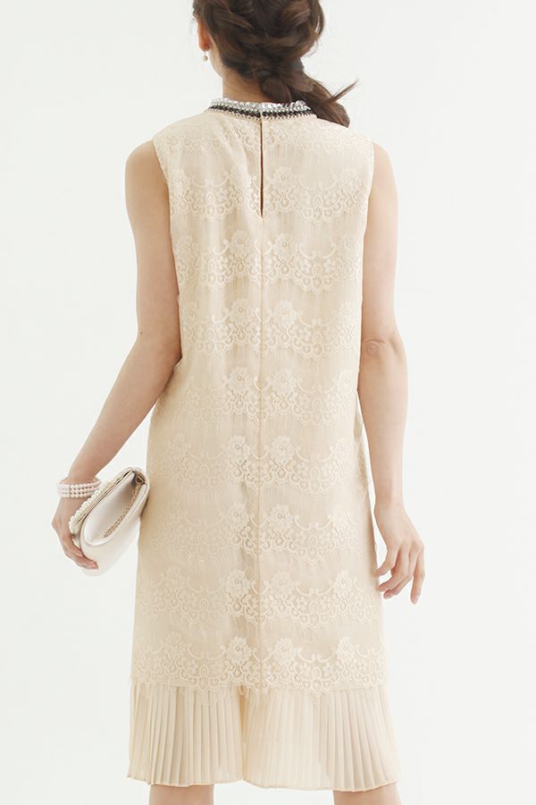 ベージュ（後ろ）