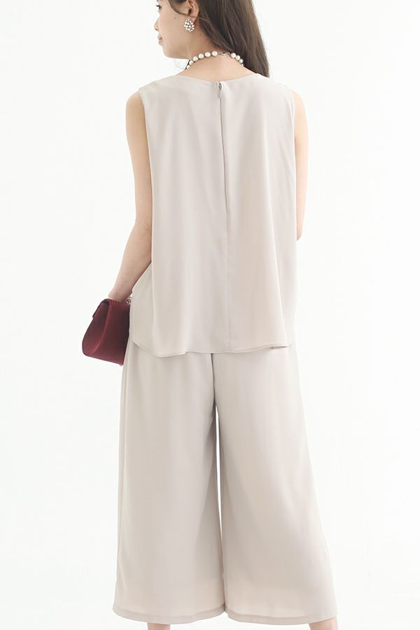 ベージュ（後ろ）