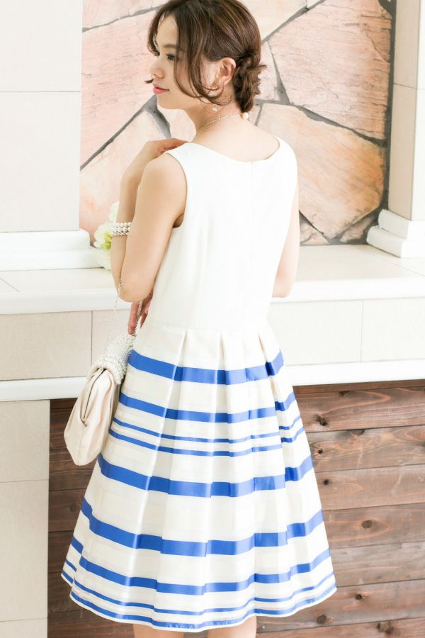 オフブルー（後ろ）