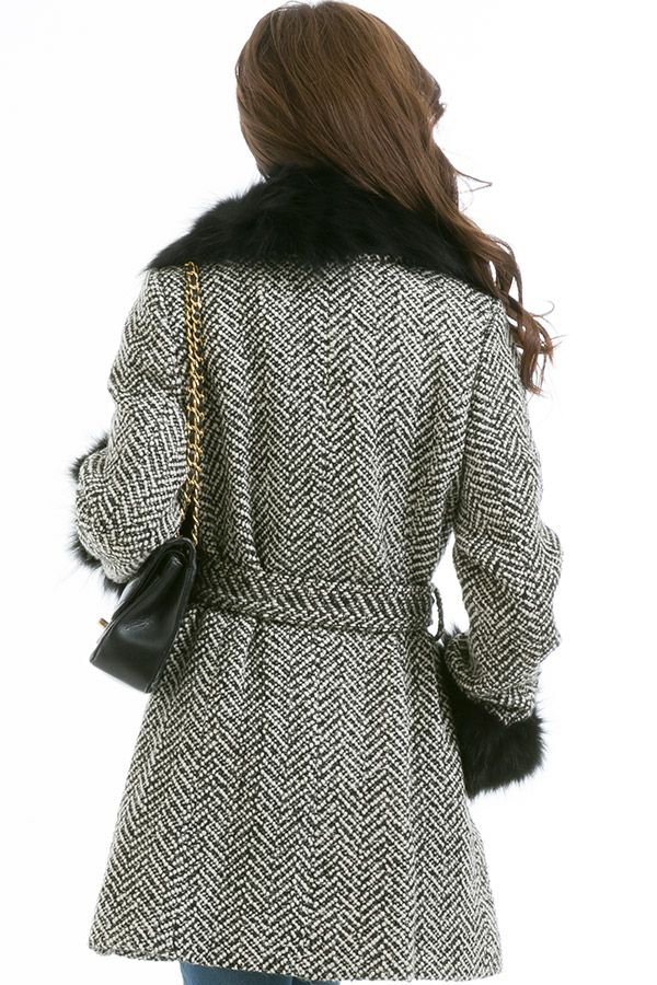 アイボリーブラック（後ろ）