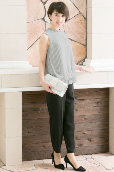 エンブロイダー&プリーツシフォンセットアップ