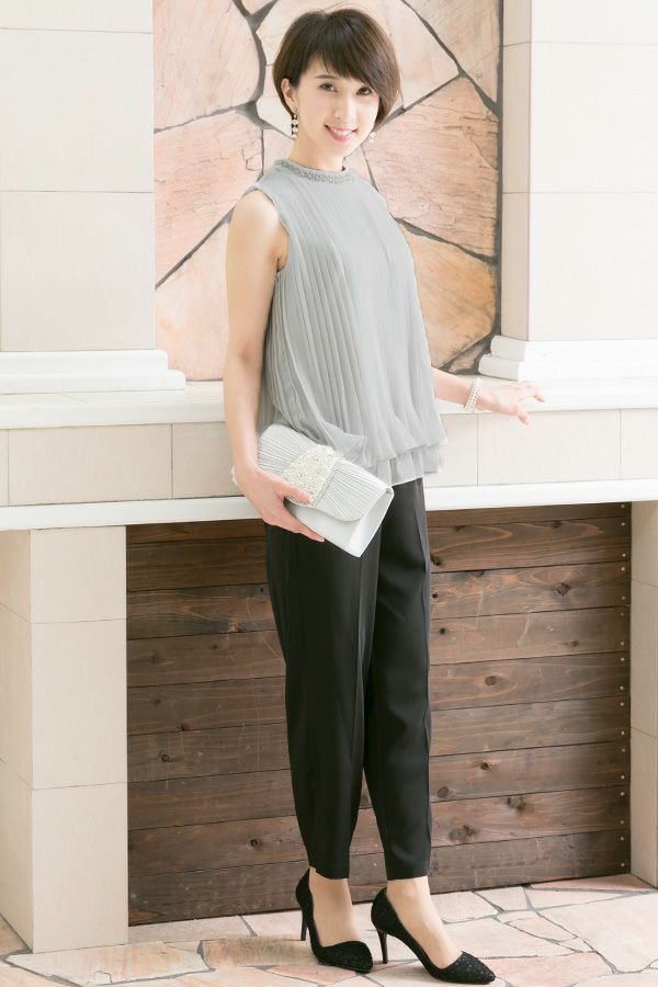 エンブロイダー&プリーツシフォンセットアップ