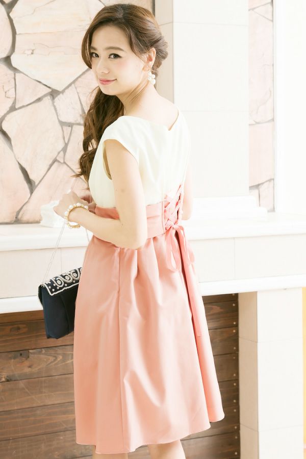 ピンク（後ろ）