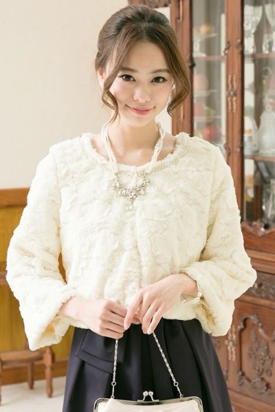 フェイクファーフラッフィージャケット