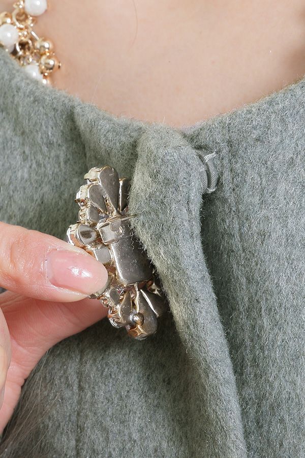 ブローチ（取り外し可）