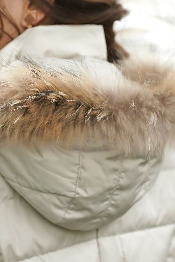 ファーフード（取り外し可）