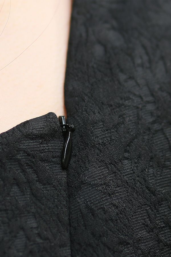 ファスナー（フロント）