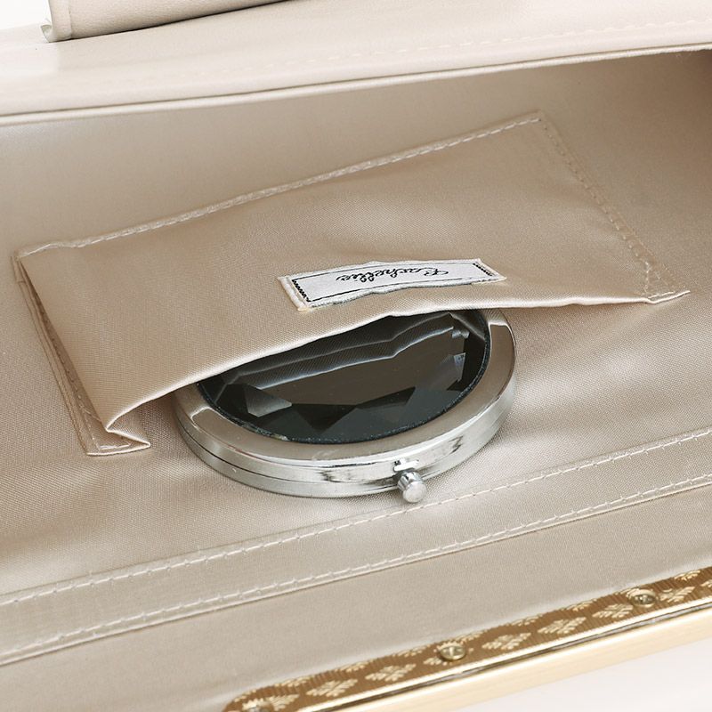 内ポケット付き