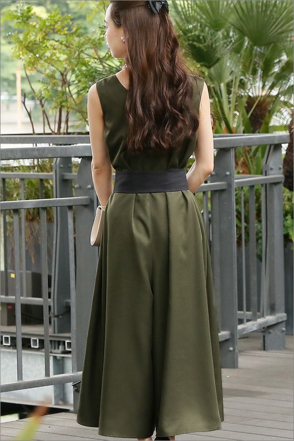 カーキ（後ろ）