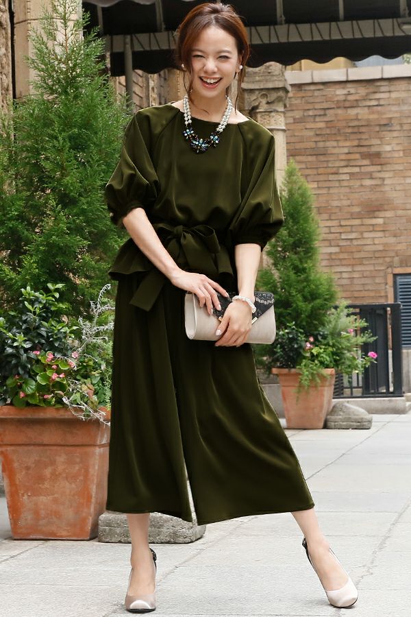 イメージ（カーキ）