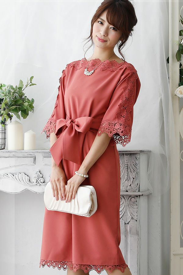 オフショルダーケミカルドレス