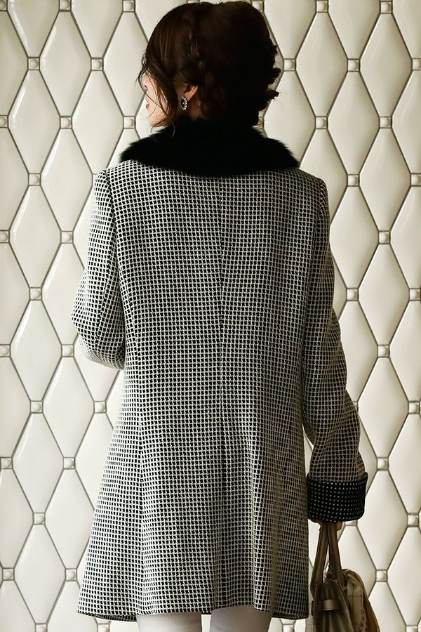 ブラック（後ろ）