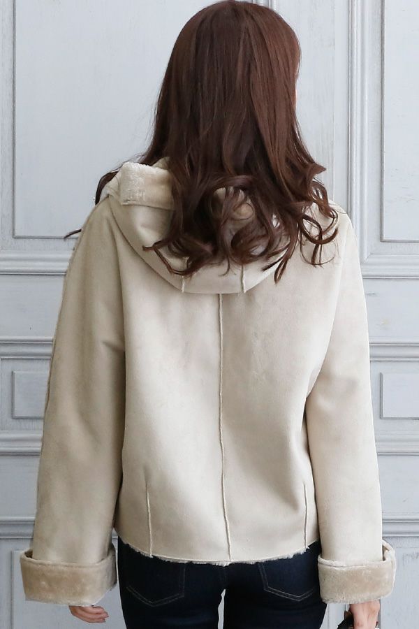 グレージュ（後ろ）