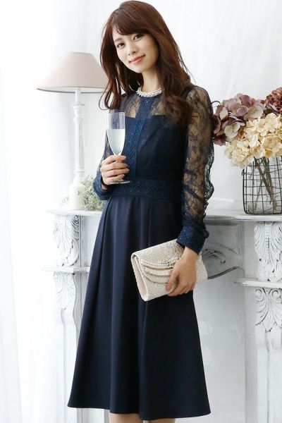 ラダーレースドレス