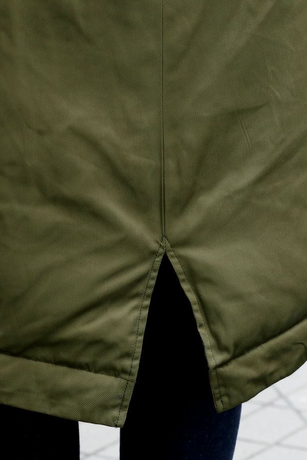 裾（スリット）