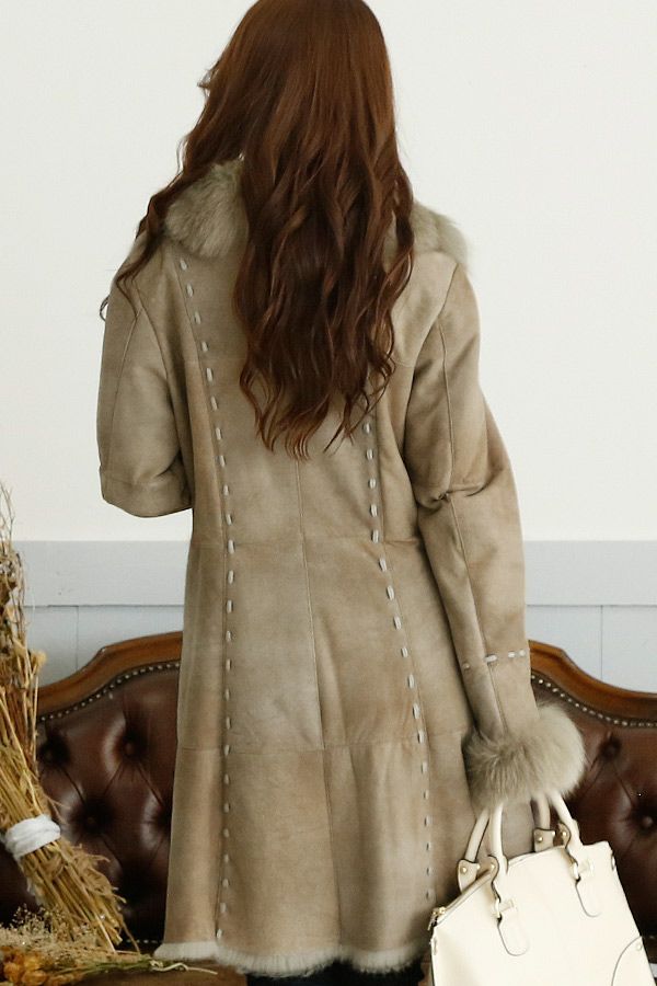 ベージュ（後ろ）