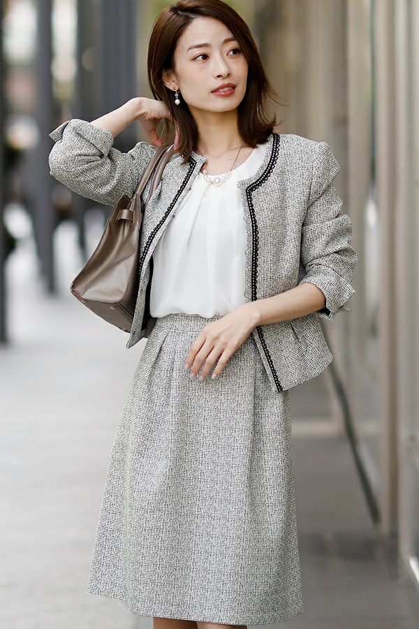 ブラック×ホワイトスカート（前）