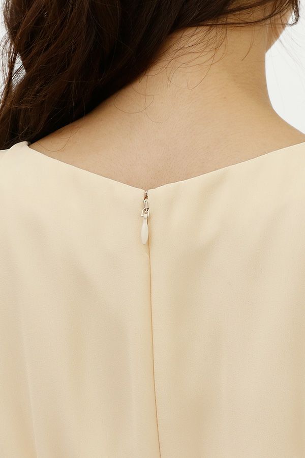 ワンピース（背面ファスナー）