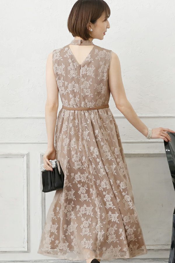 ベージュ（後ろ）