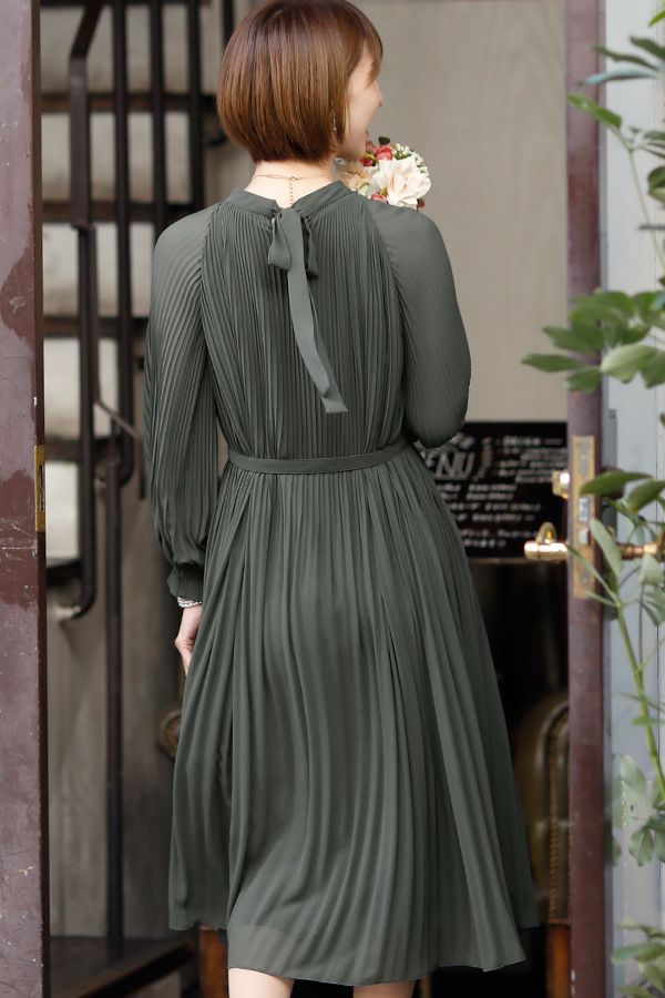 アーミーカーキ（後ろ）