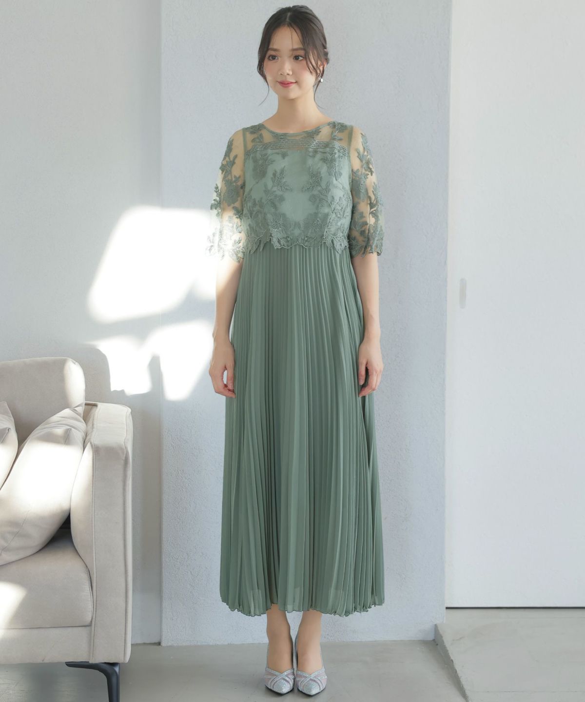 本日限定価格●美品●プールヴー 刺繍 エンブロイダリー 2XL ゆったり 大きい 刺繍レース＆プリーツドレス｜PourVousドレス