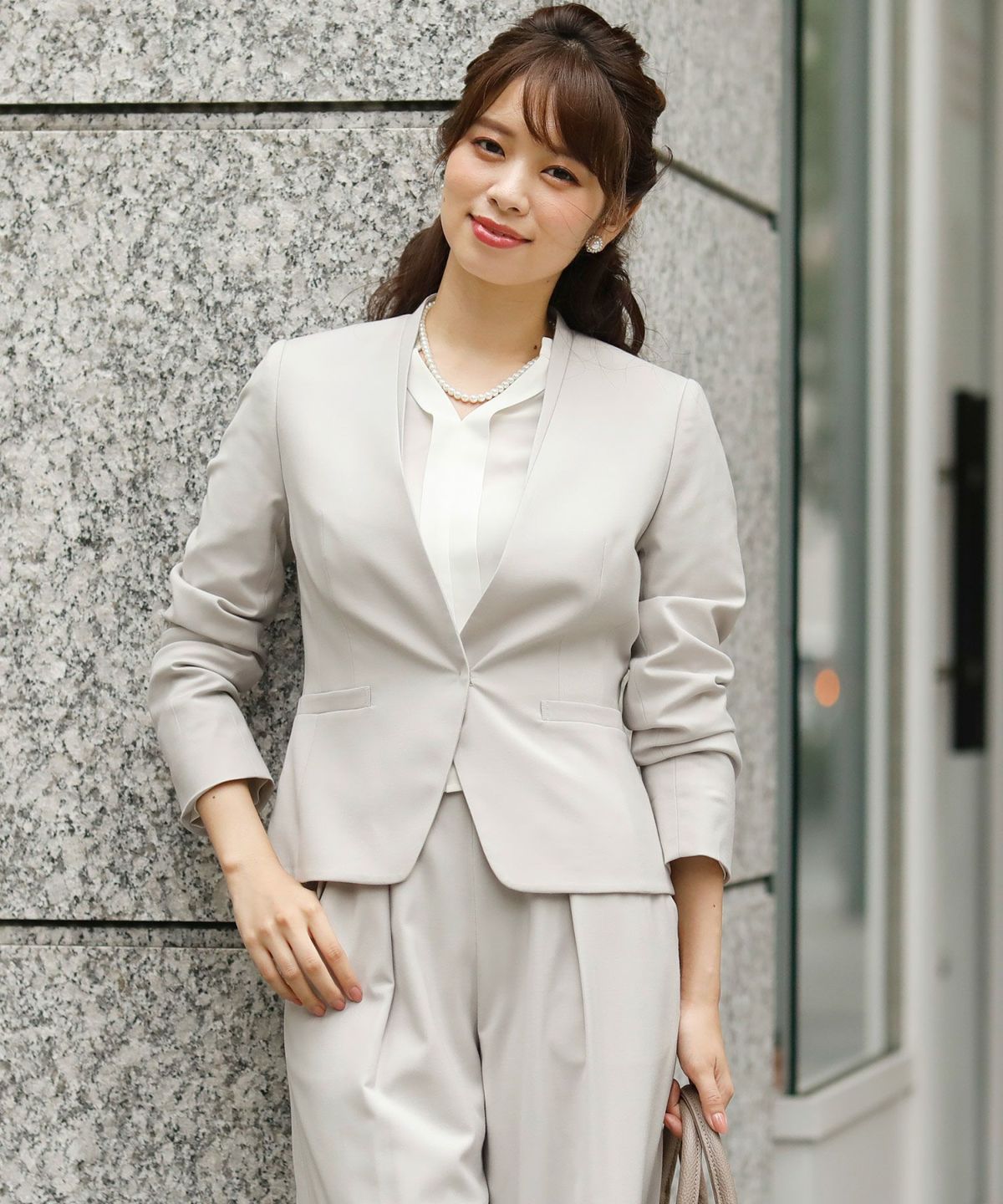 ノーカラーワイドパンツスーツ｜PourVous