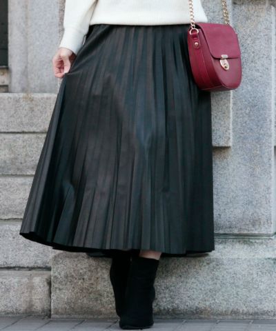 レザープリーツマキシスカート