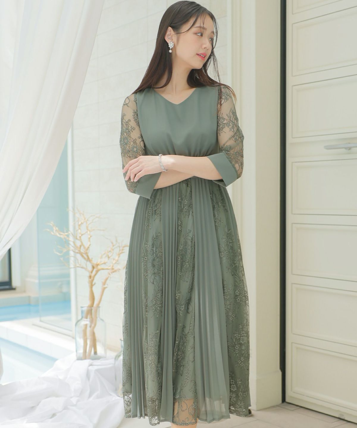 レース＆プリーツフレアワンピース