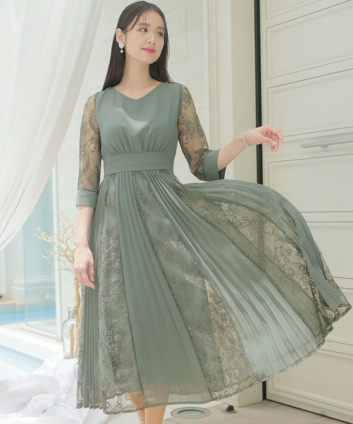 レース＆プリーツフレアワンピース｜PourVous