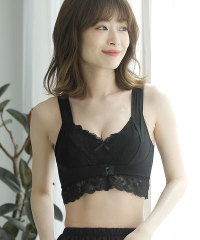 ナイトブラ・フロントホック付ノンワイヤ―（補正下着）