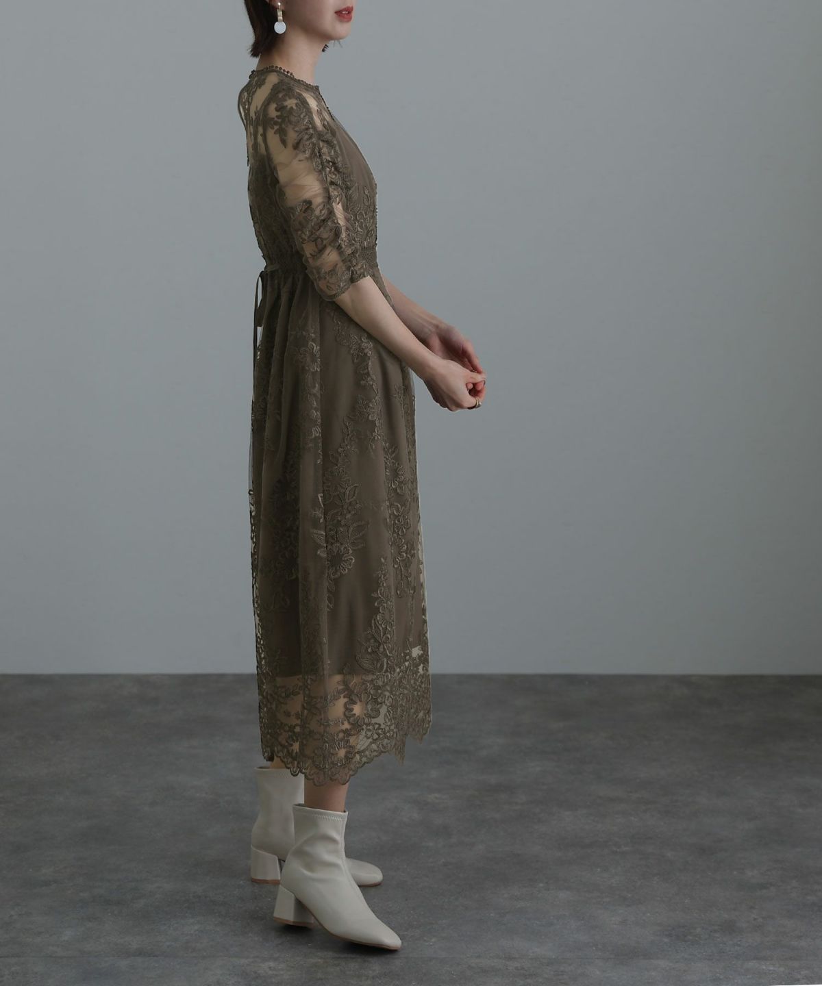 ギャザースリーブバックリボンワンピース