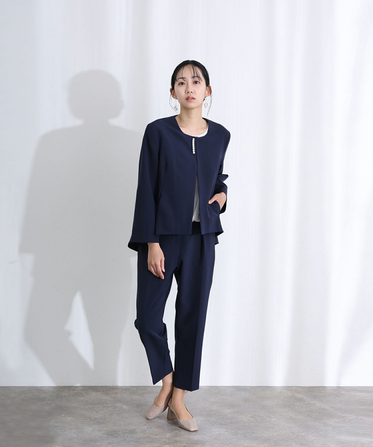 ラウンドネックジャケットパンツスーツ