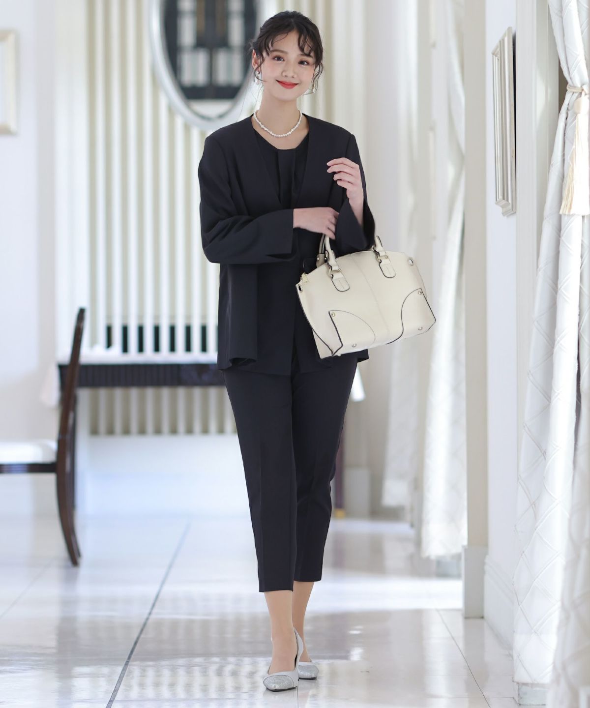 ノーカラーテントラインジャケットパンツセット