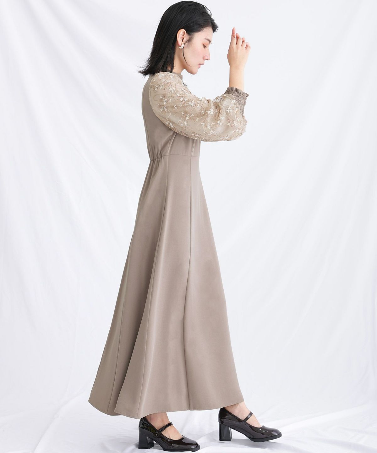 スリーブエンブロイダリードレス｜PourVous