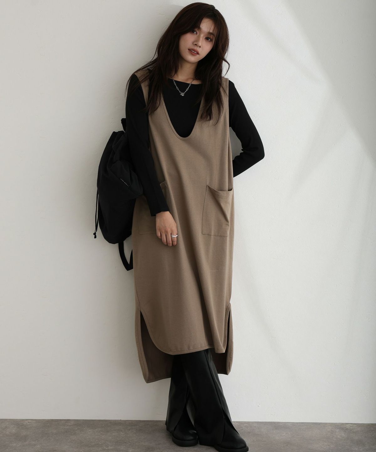 ミニ裏毛Vネックジャンパースカート