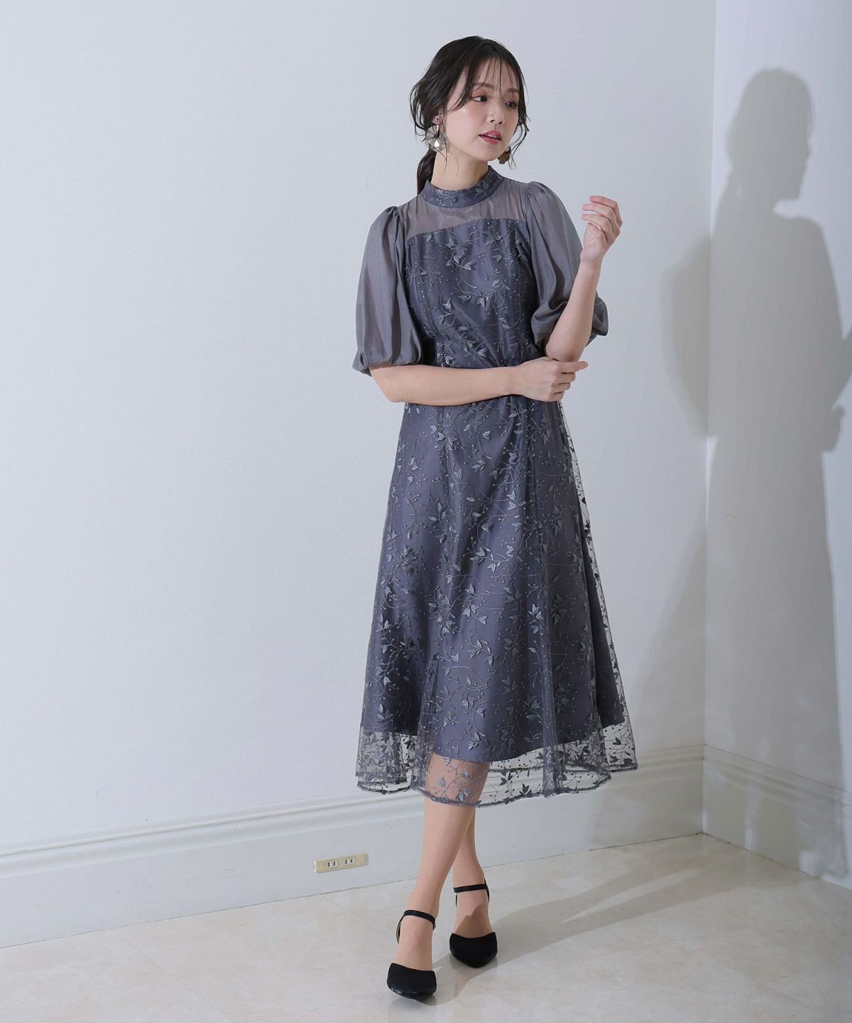 刺繍レースパフスリーブドレス | PourVous（プールヴー