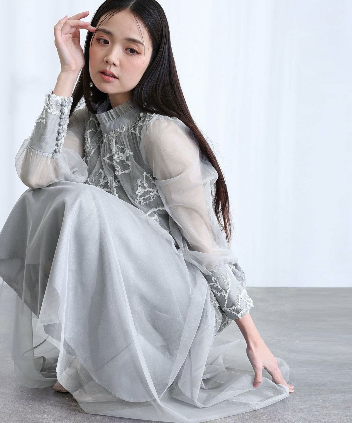 フェザーフラワーチュールドレス