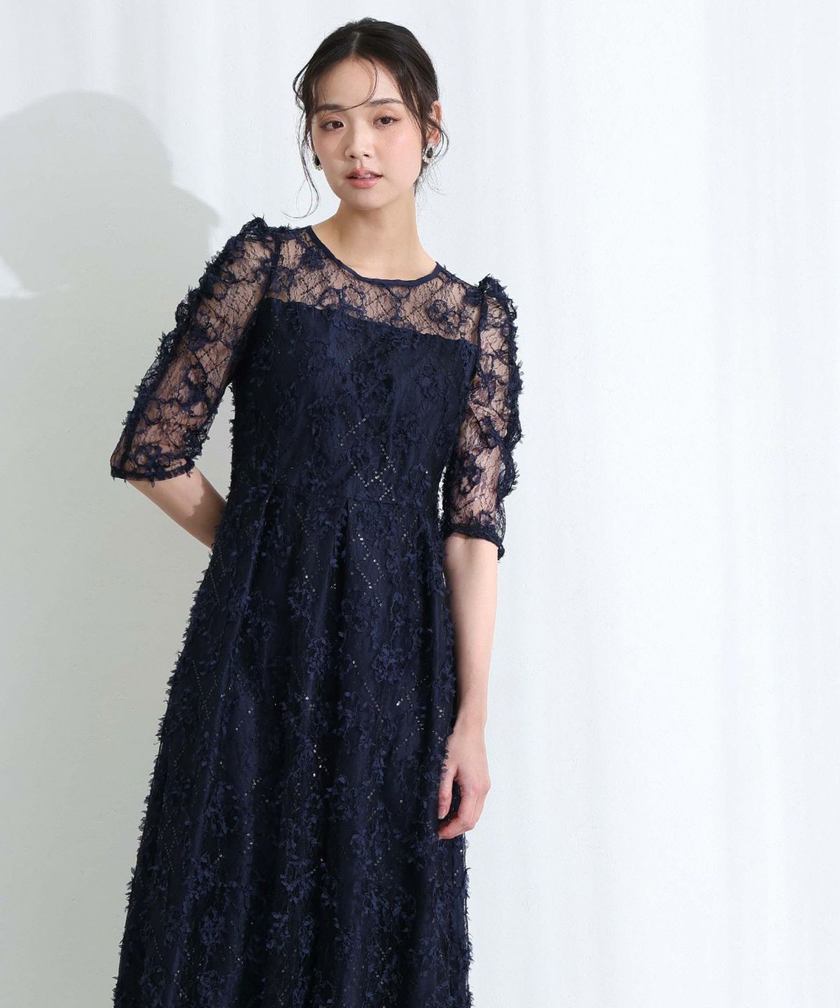 ギャザースリーブスパンコールドレス