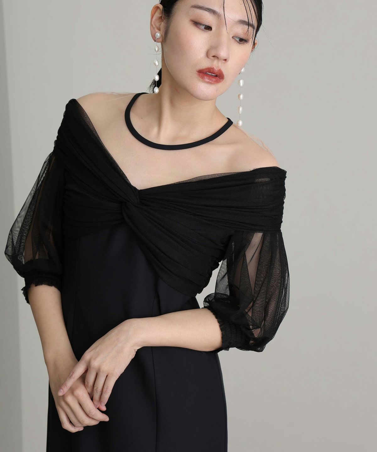 チュールカシュクールオフショルダードレス