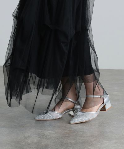 花柄パンチングカットチャンキーヒールパンプス