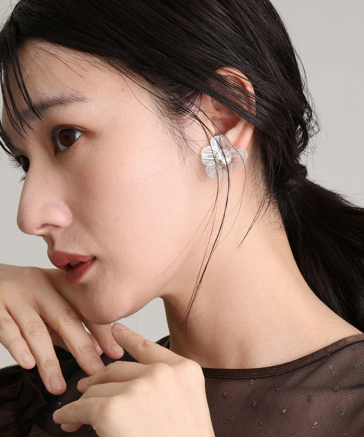 フラワーモチーフイヤリング