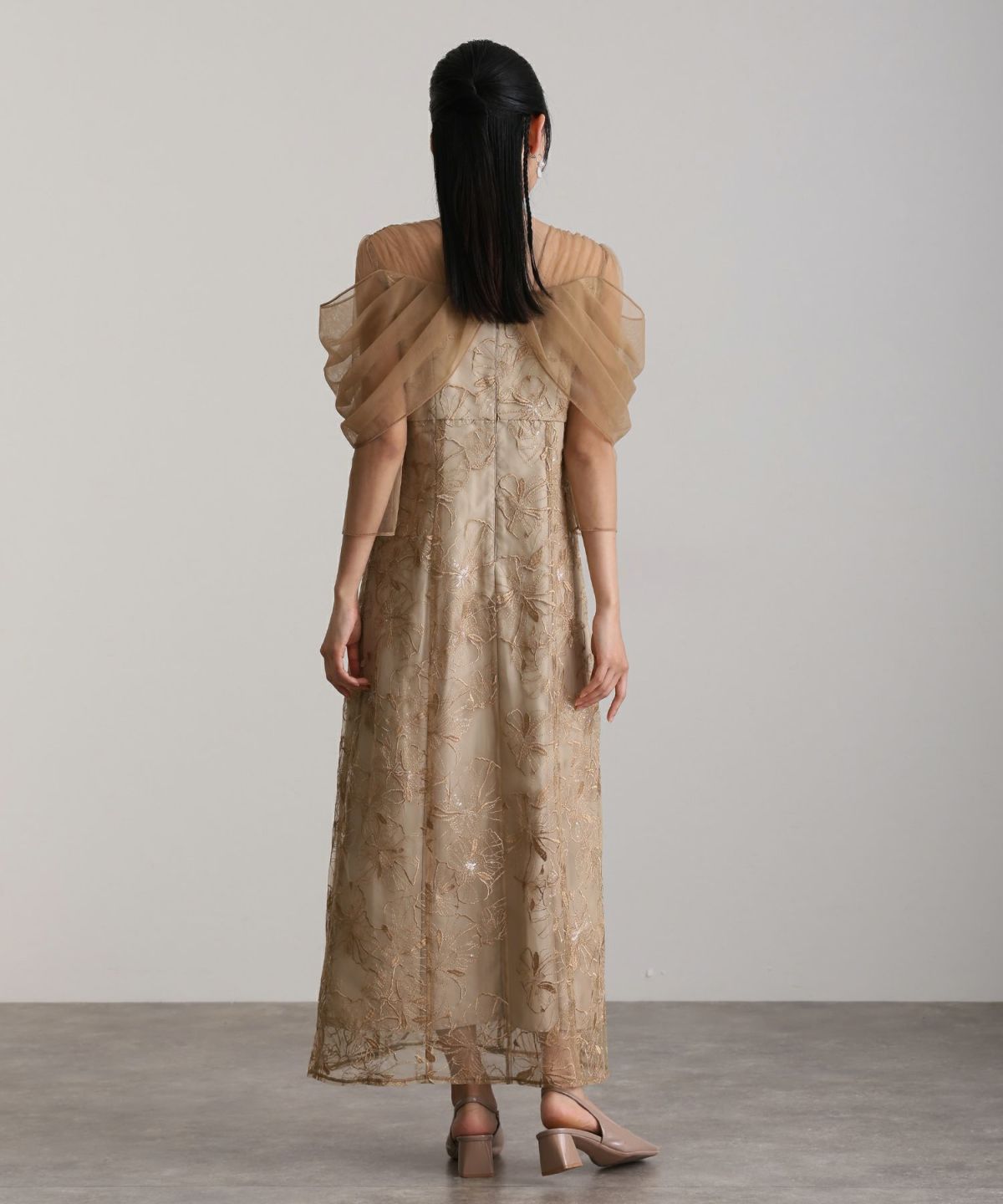 オフショルダースパンコール刺繍レースドレス | PourVous（プールヴー