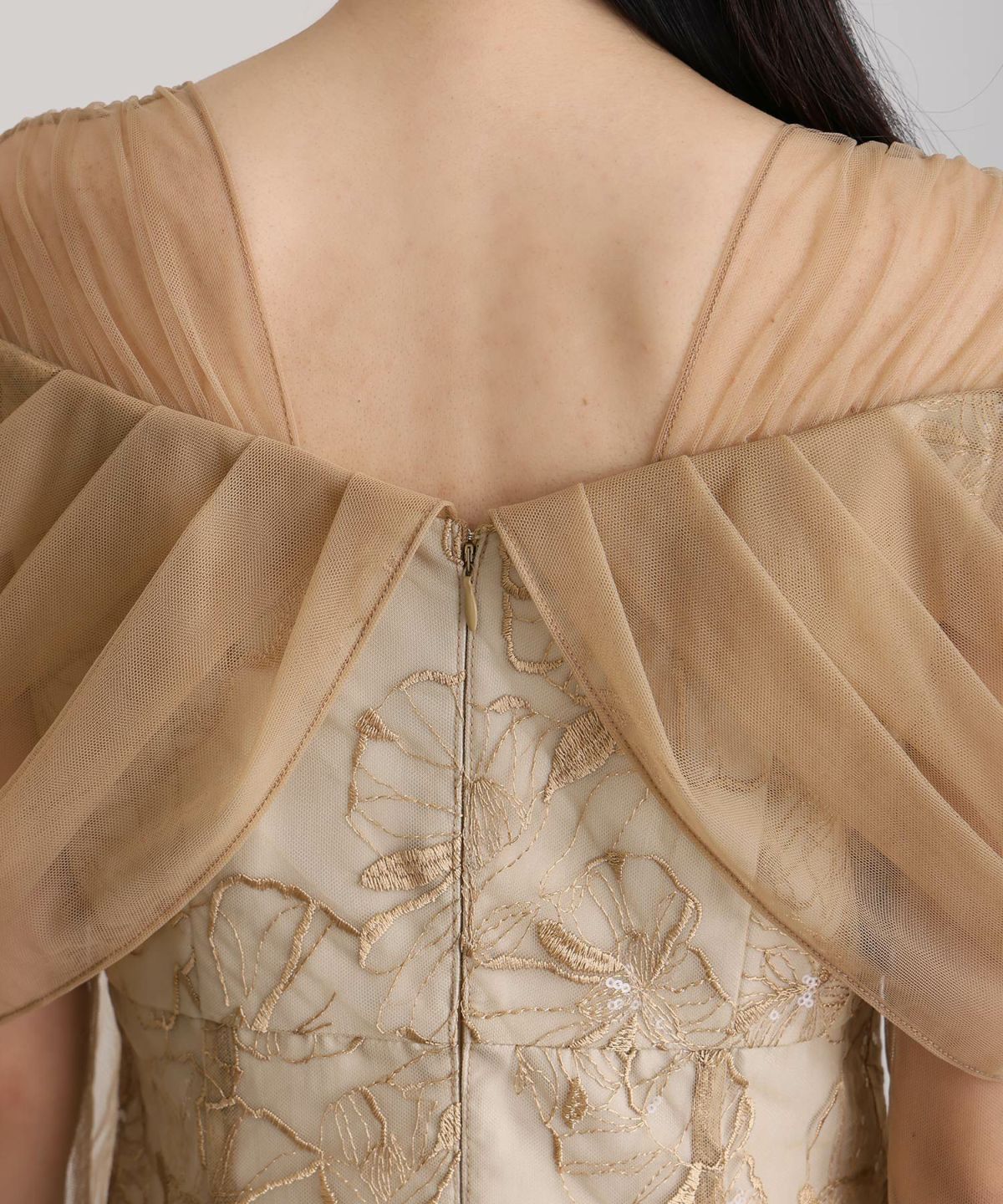 オフショルダースパンコール刺繍レースドレス | PourVous（プールヴー