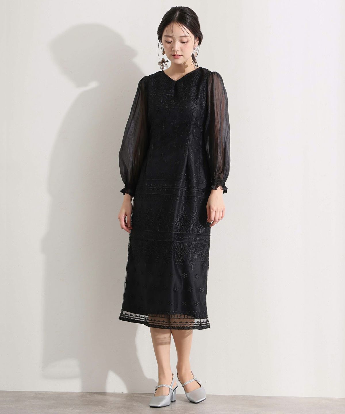 Vネック刺繍レースドレス | PourVous（プールヴー）パーティー