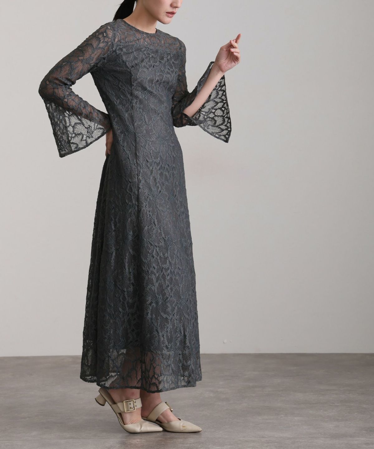 総レースベルスリーブロングドレス