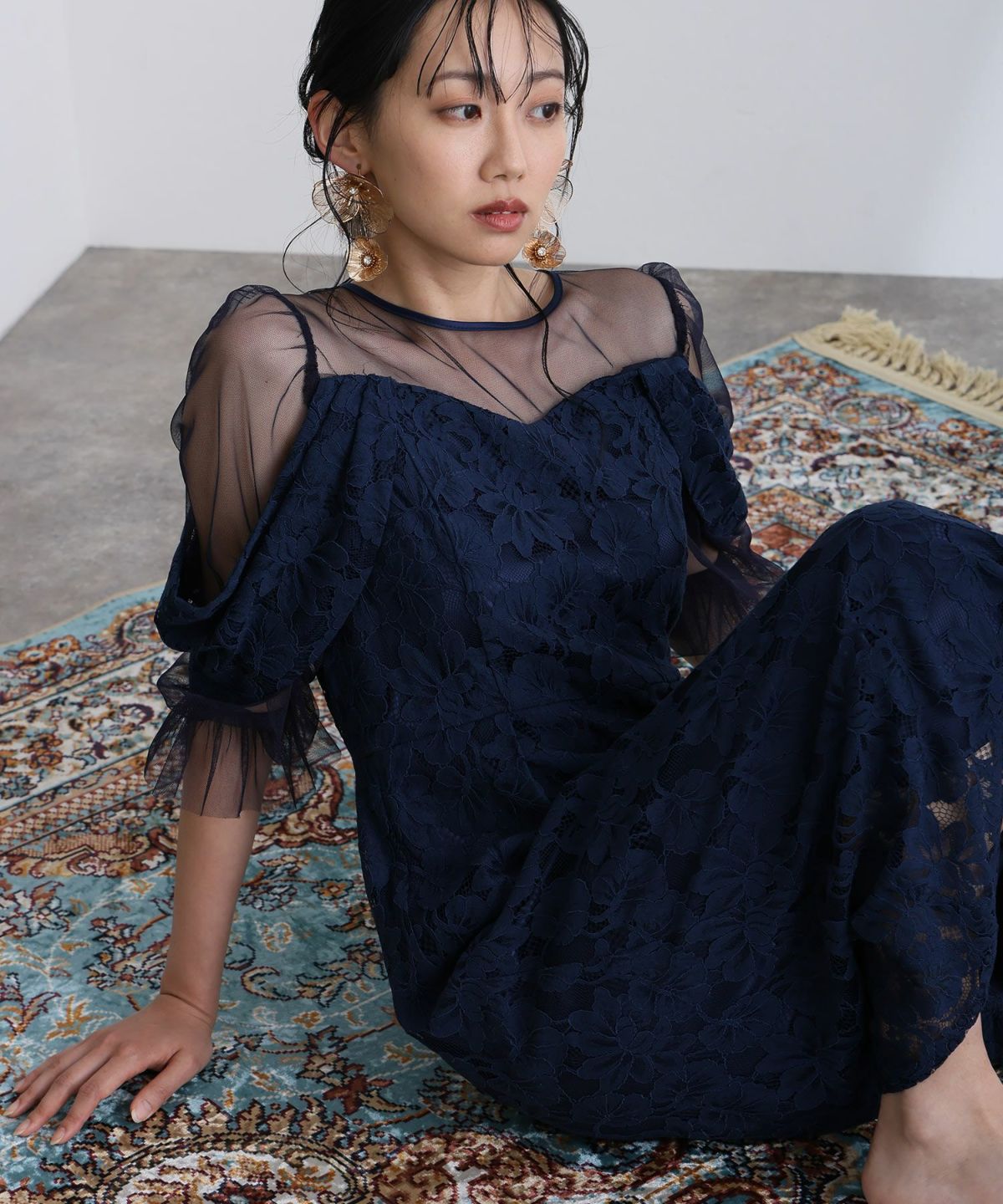 オフショル風総レースドレス