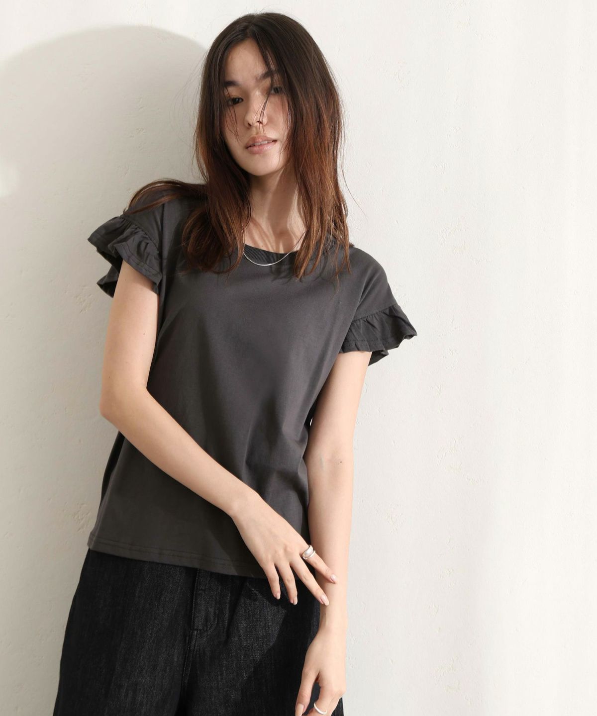 袖フレアノースリーブシャツ