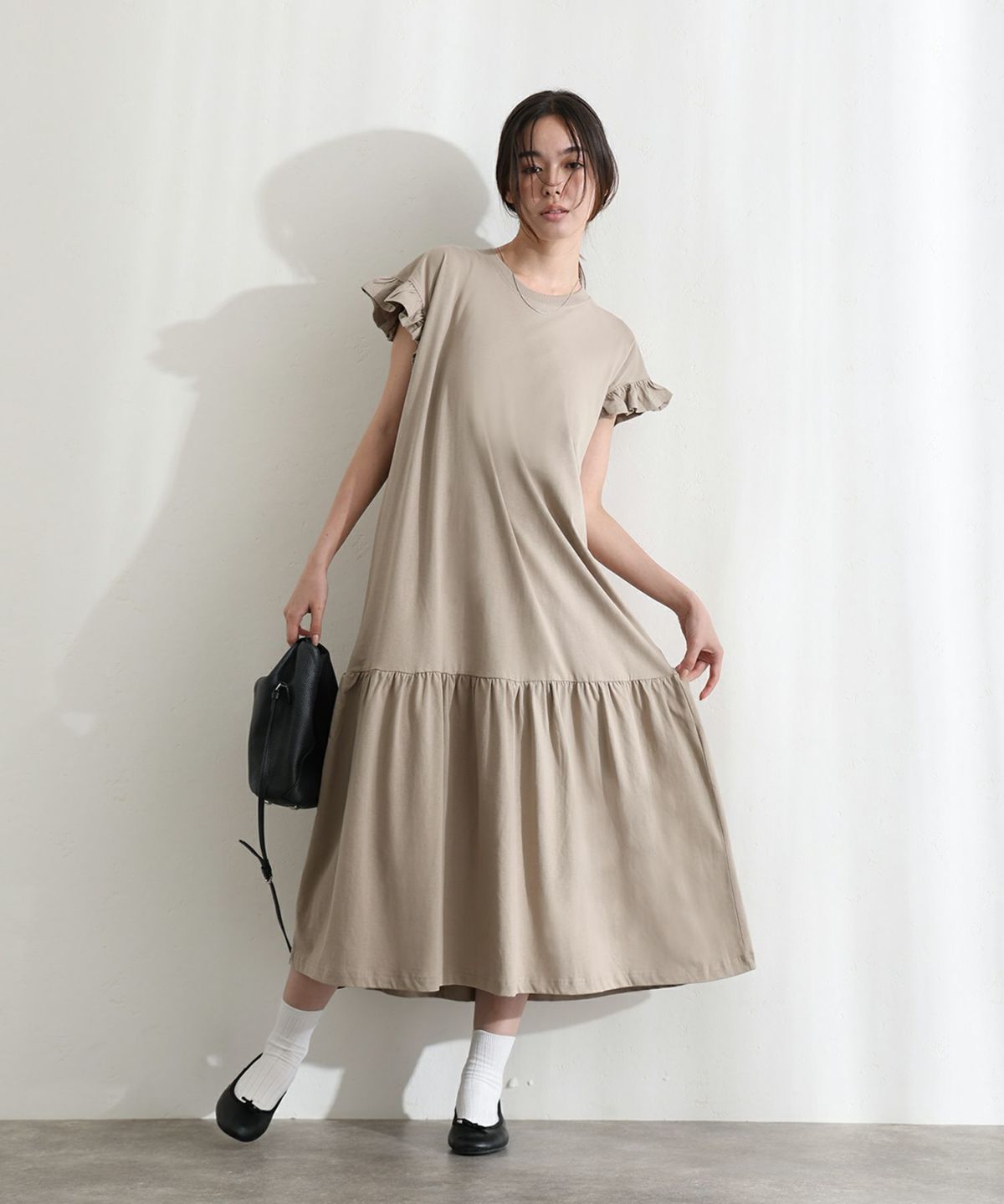 袖フレアノースリーブワンピース